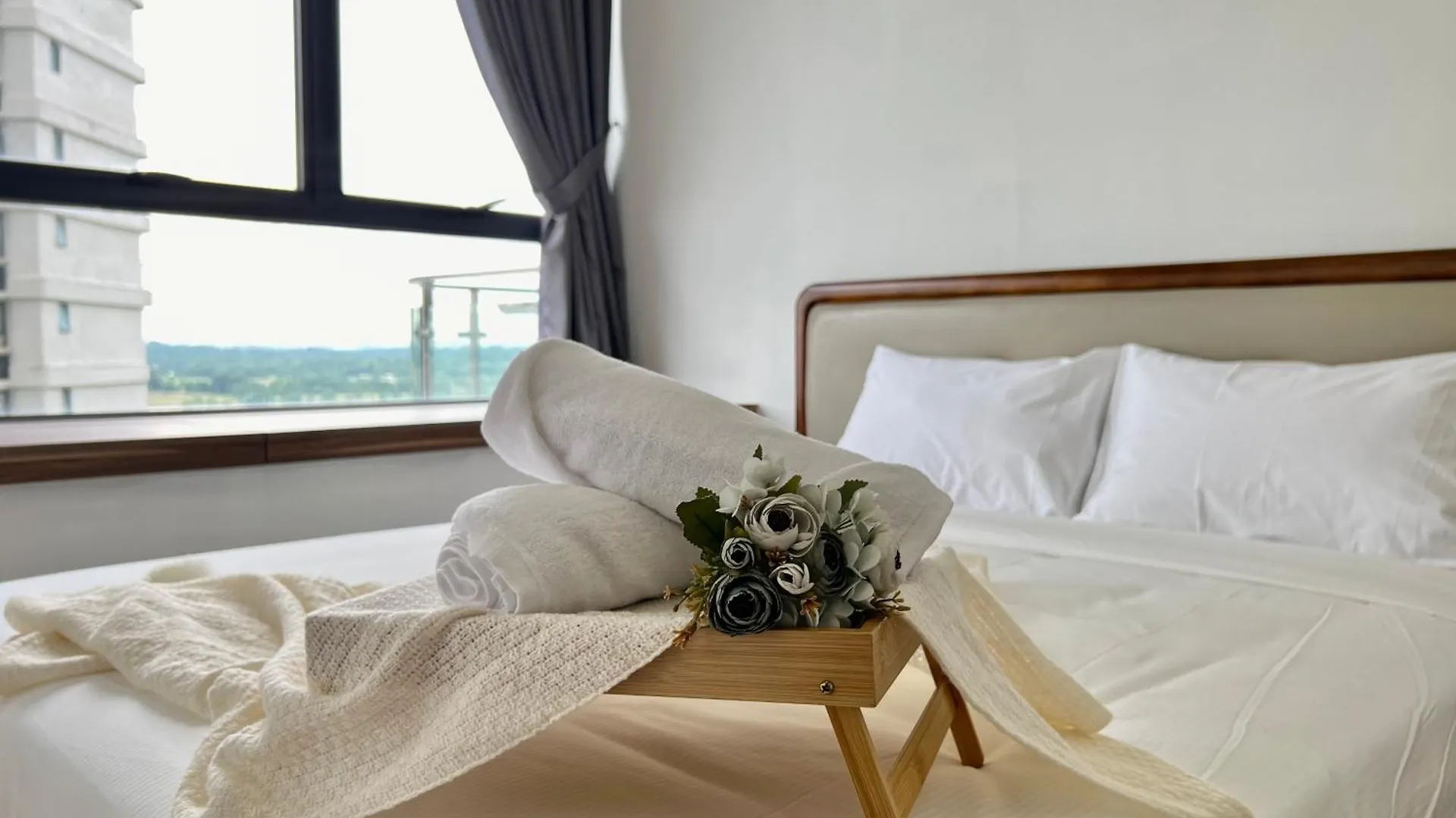 Dangabay Seaview 2R2B 4-6Pax With Balcony Apartment Johor Bahru