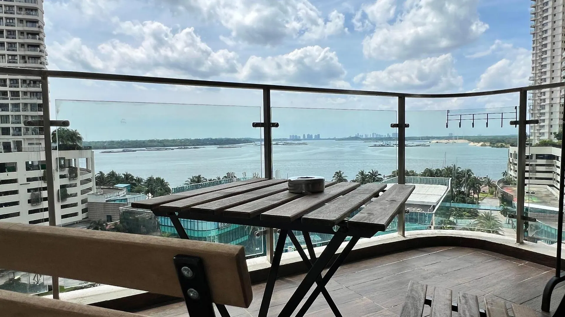 Dangabay Seaview 2R2B 4-6Pax With Balcony Apartment Johor Bahru Malaysia