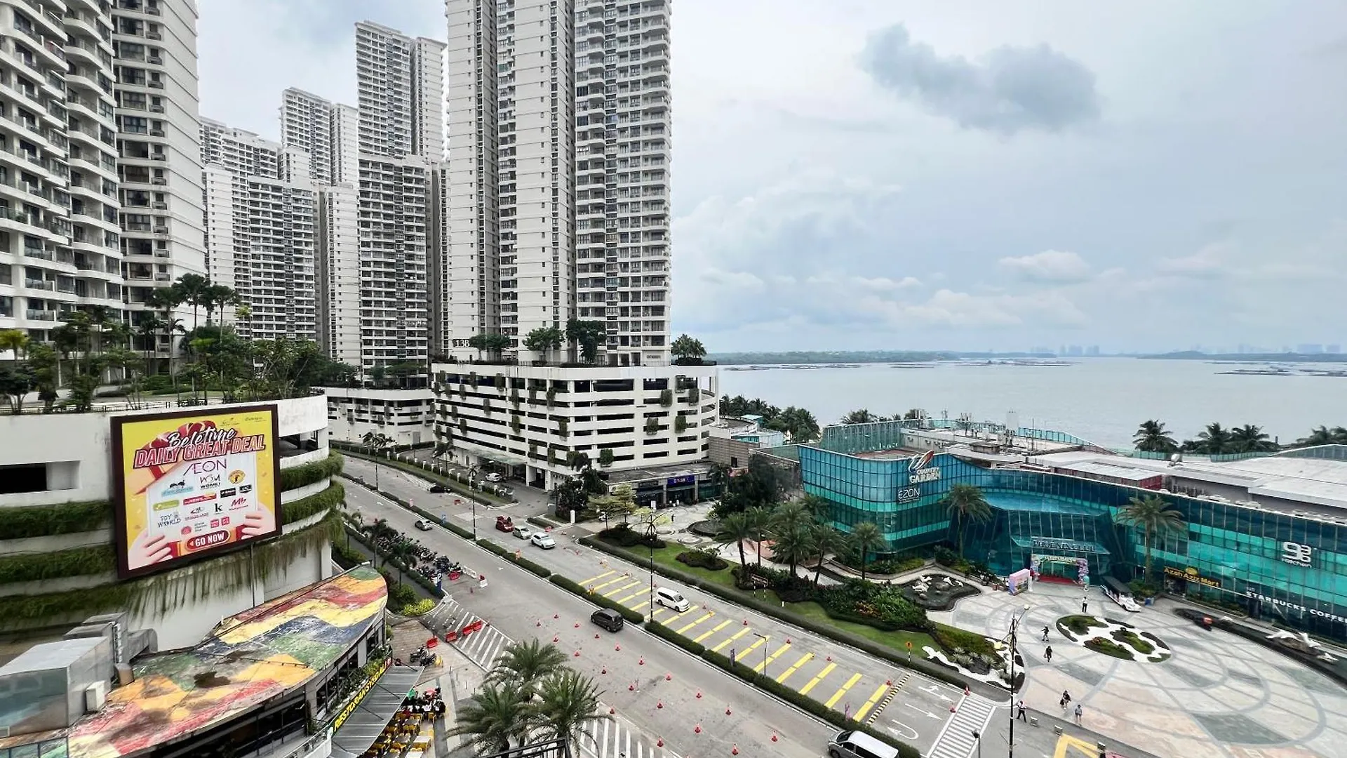 Dangabay Seaview 2R2B 4-6Pax With Balcony Apartment Johor Bahru