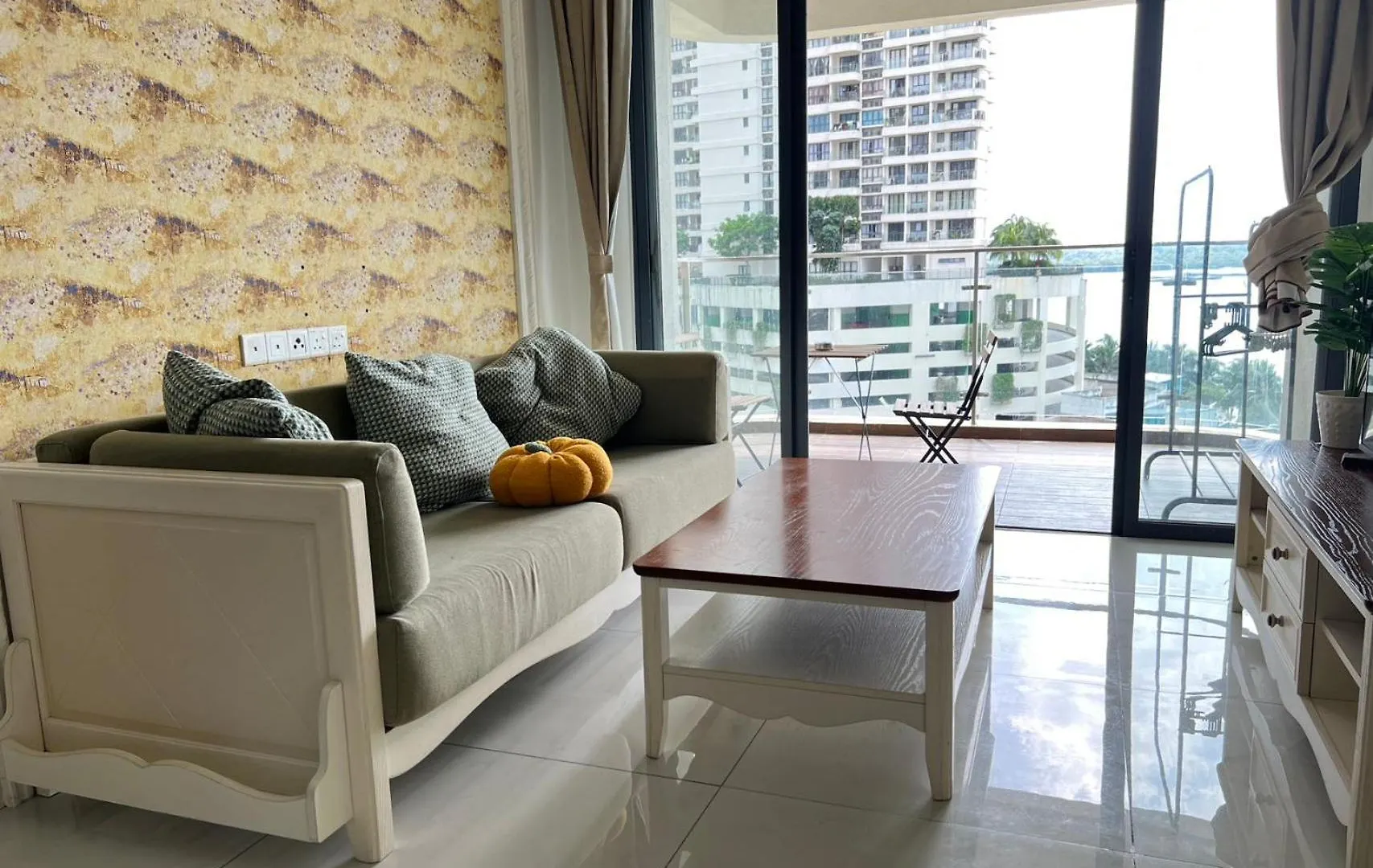 Dangabay Seaview 2R2B 4-6Pax With Balcony Apartment Johor Bahru Malaysia