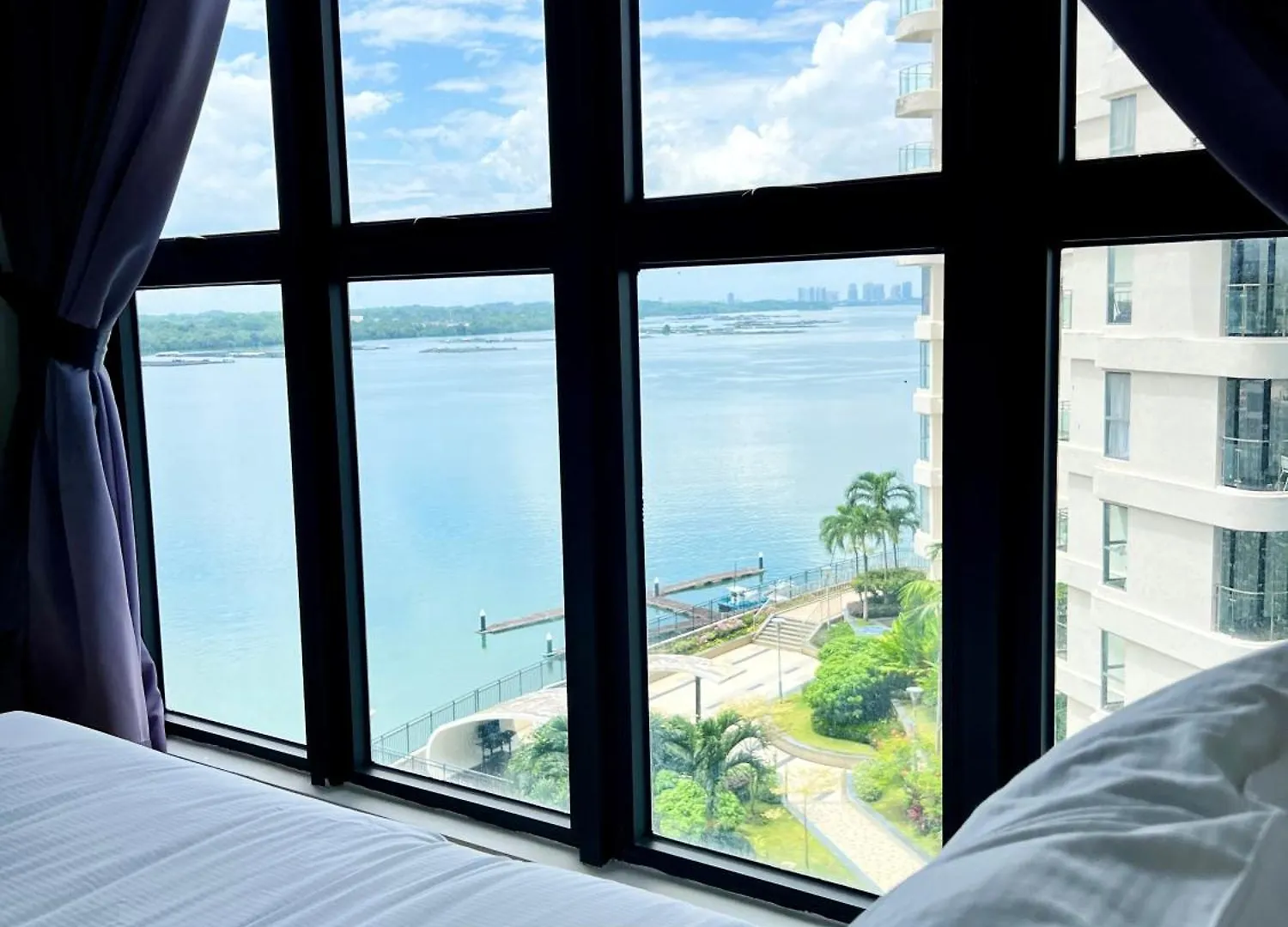 Dangabay Seaview 2R2B 4-6Pax With Balcony Apartment Johor Bahru Malaysia
