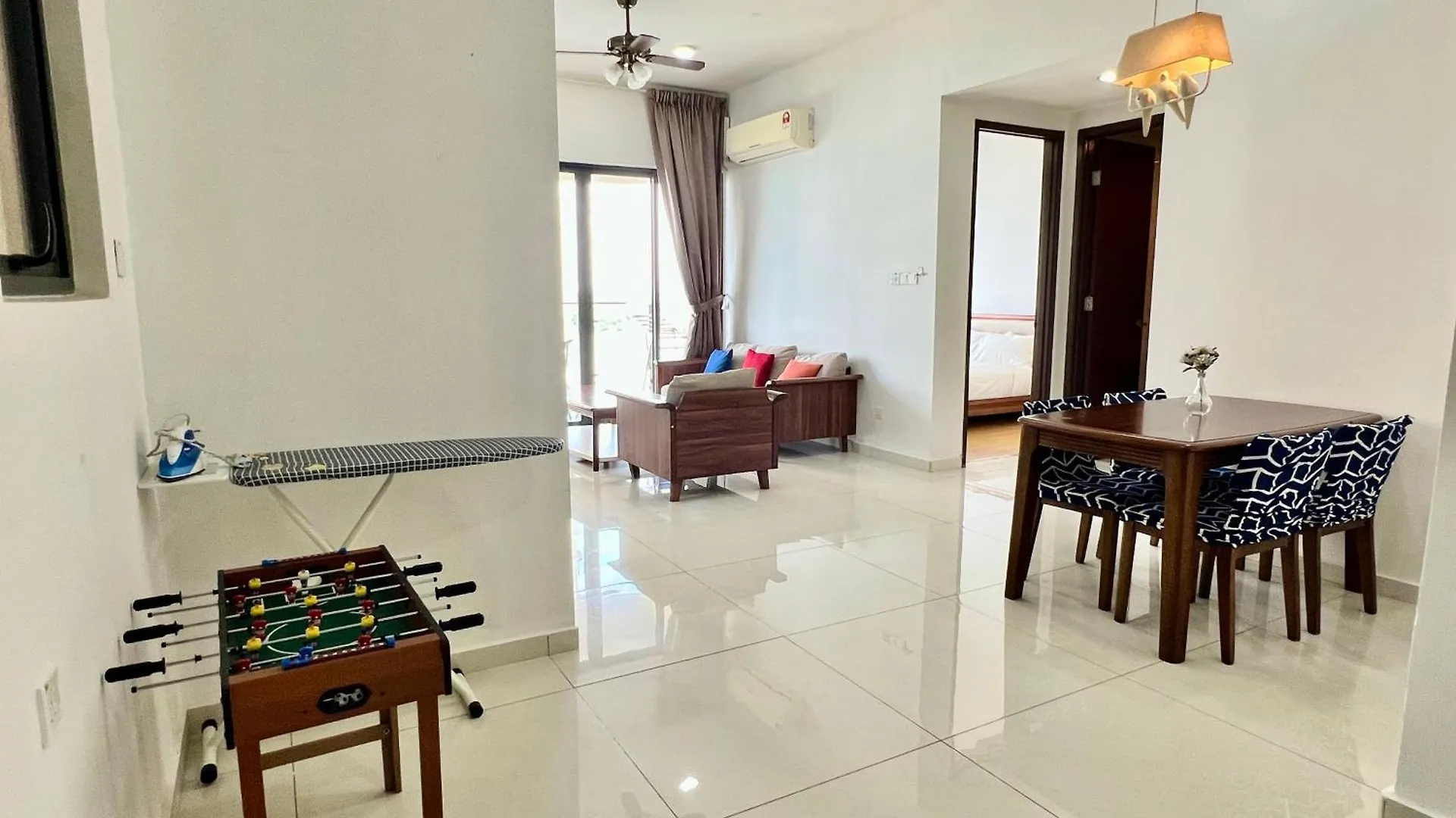 Dangabay Seaview 2R2B 4-6Pax With Balcony Apartment Johor Bahru