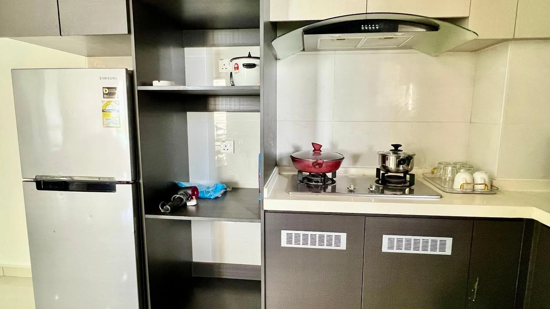 Dangabay Seaview 2R2B 4-6Pax With Balcony Apartment Johor Bahru 0*,