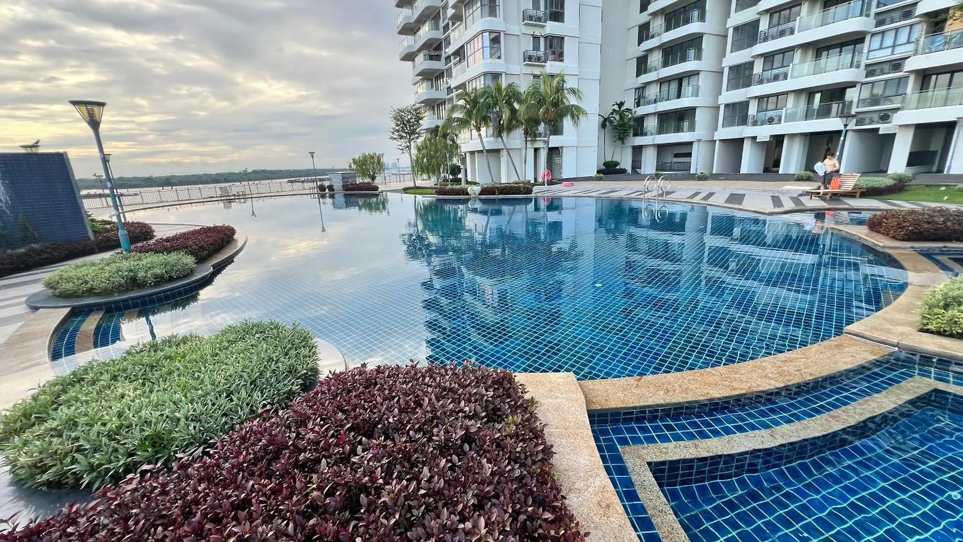 Dangabay Seaview 2R2B 4-6Pax With Balcony Apartment Johor Bahru