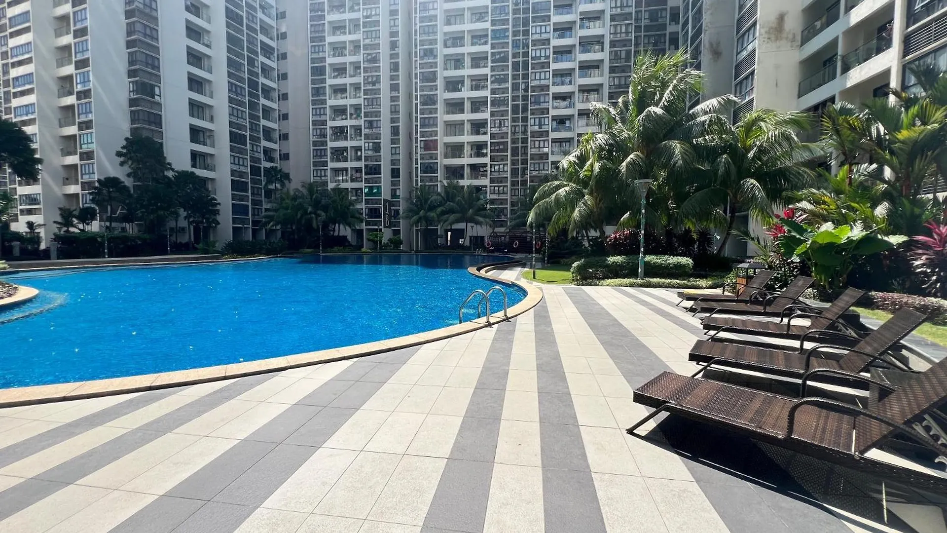 Dangabay Seaview 2R2B 4-6Pax With Balcony Apartment Johor Bahru